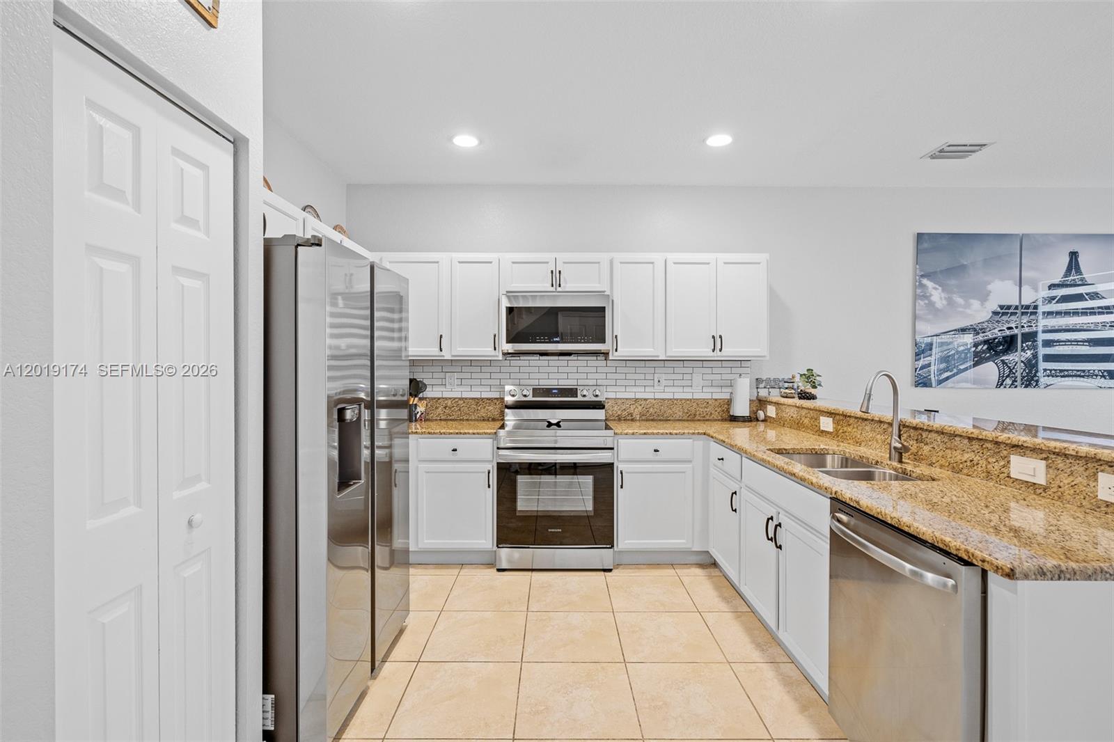 LAKES BY THE BAY EVE REPL - Residential