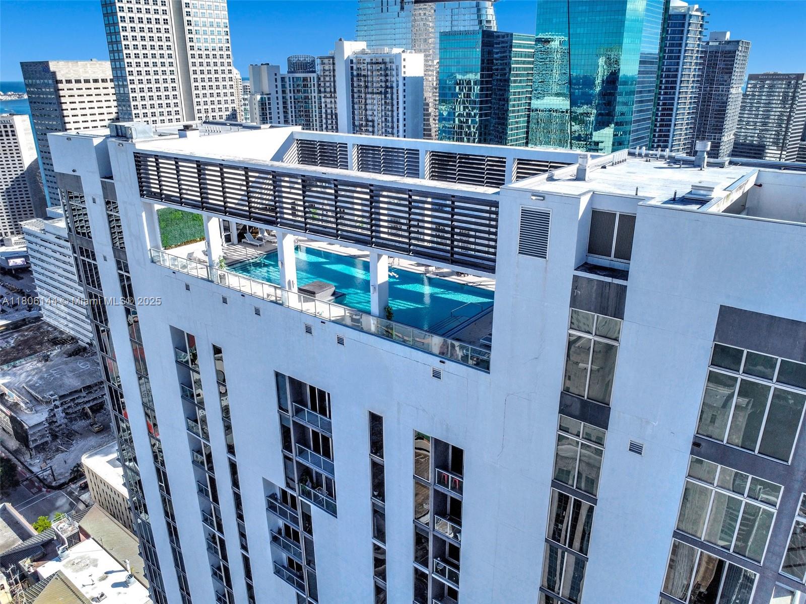 151 Se 1st St Ph11, Miami, Broward County, Florida - 2 Bedrooms  
2 Bathrooms - 