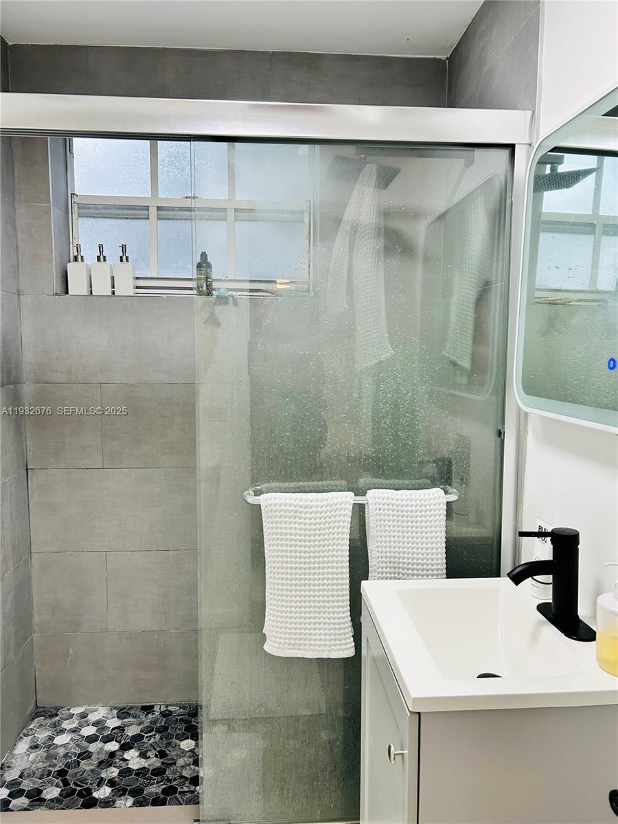 ESPANOLA WAY VILLAS CONDO - Residential