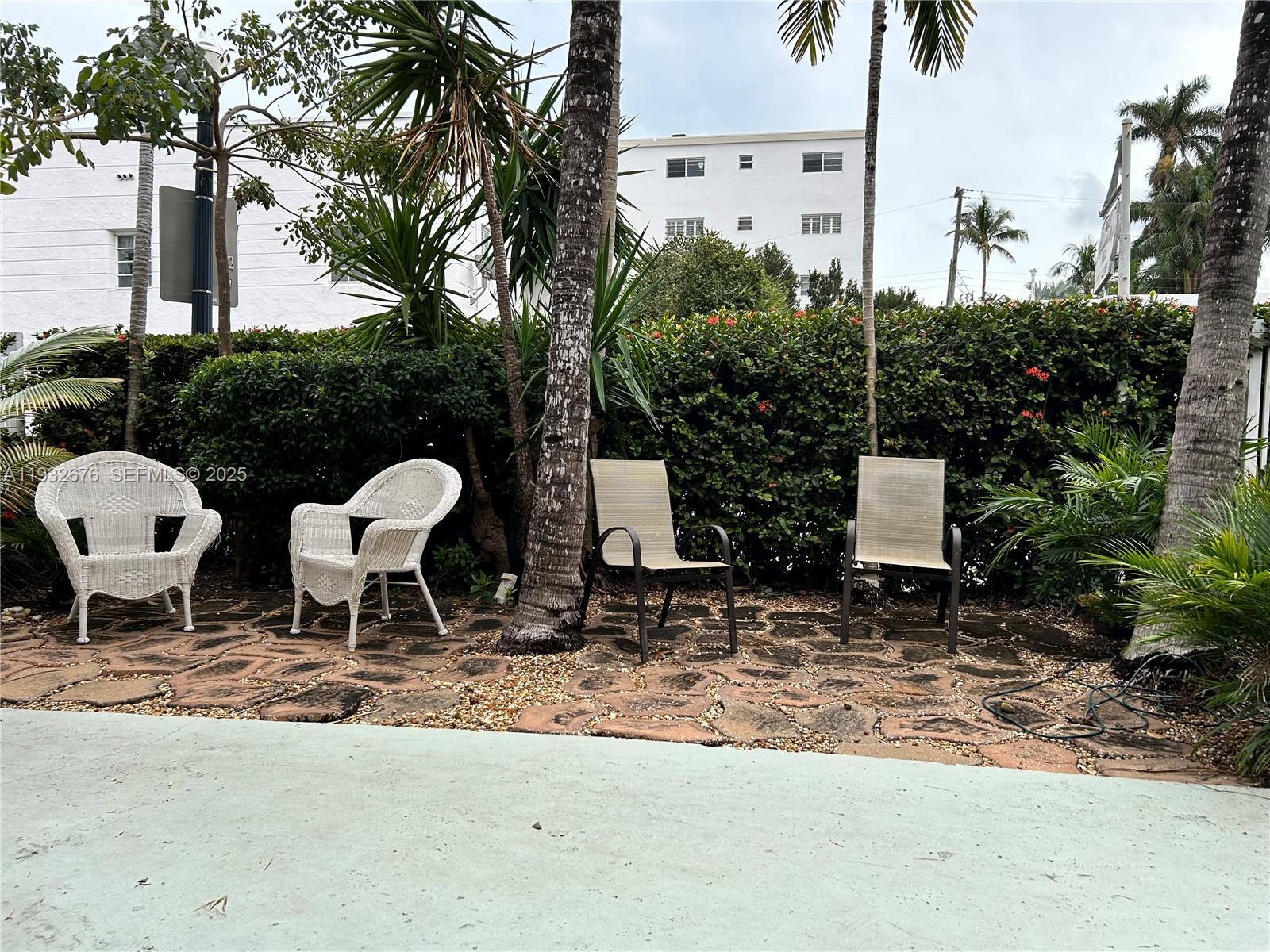 ESPANOLA WAY VILLAS CONDO - Residential