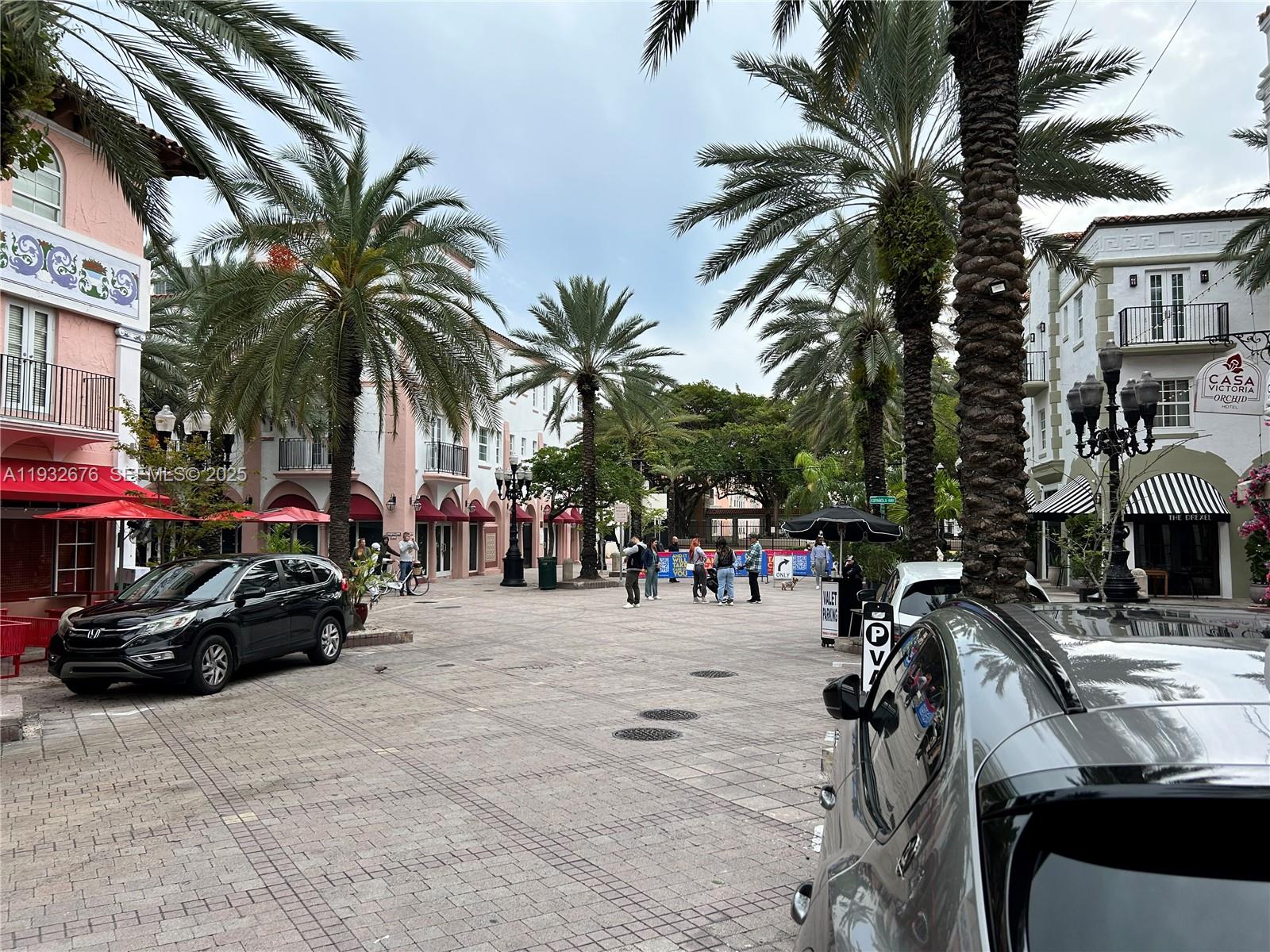 ESPANOLA WAY VILLAS CONDO - Residential