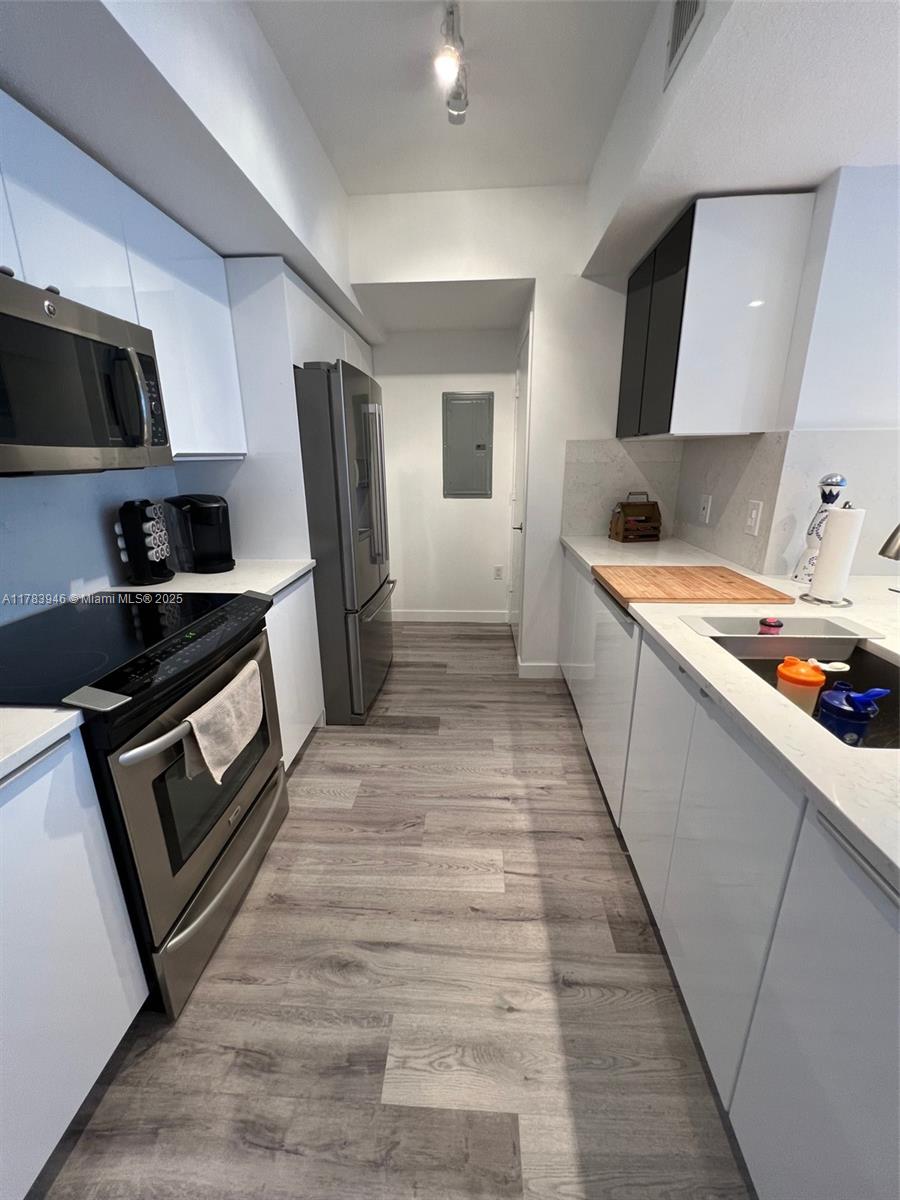 SLADE CONDO - Residential Lease