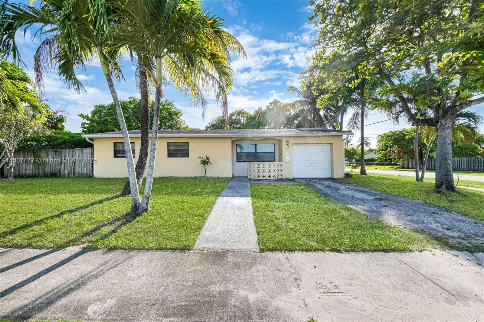 Property for Sale at 2391 Nw 63rd Ter, Sunrise, Miami-Dade County, Florida - Bedrooms: 3 
Bathrooms: 2  - $471,000