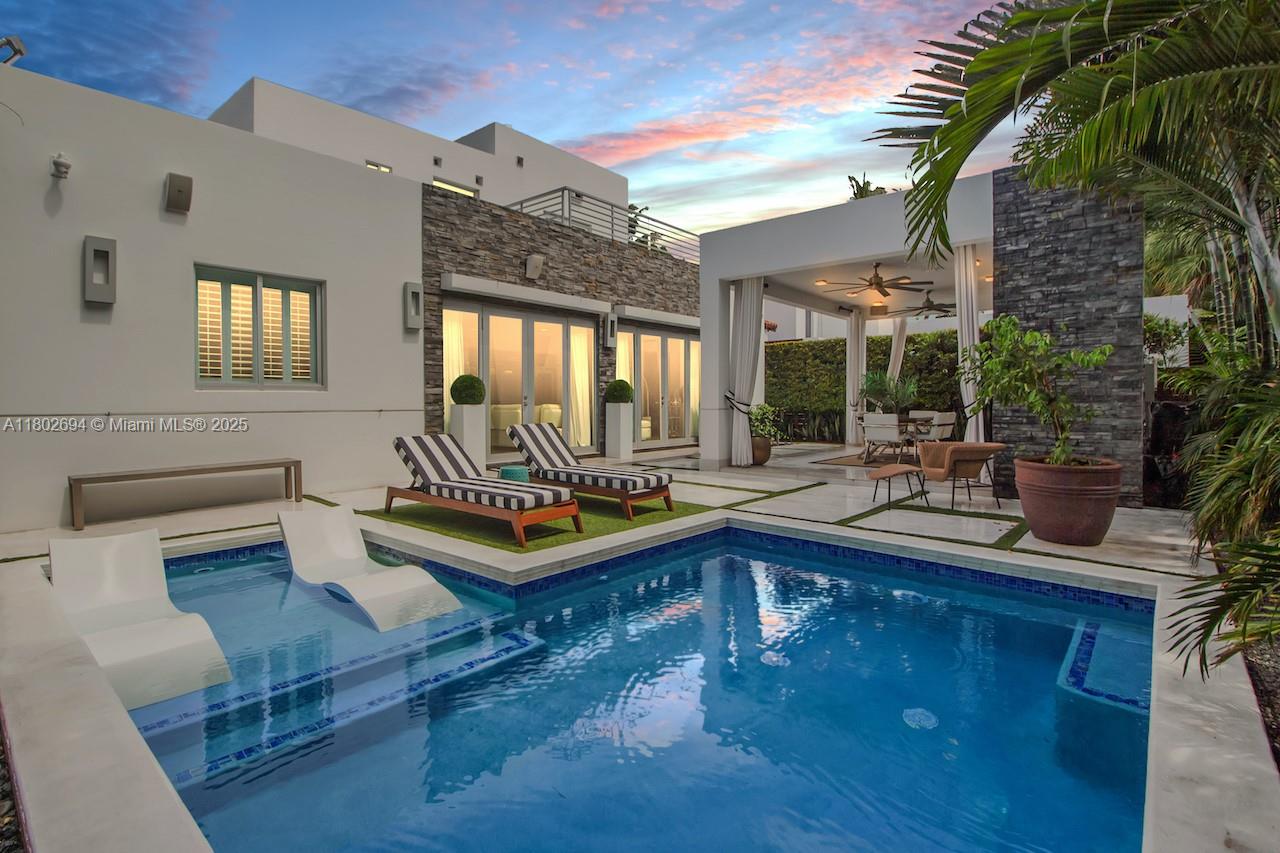 AMD PLAT OF SUNSET LAKE S - Residential Lease