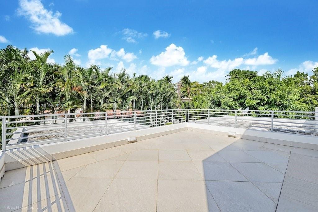 AMD PLAT OF SUNSET LAKE S - Residential Lease