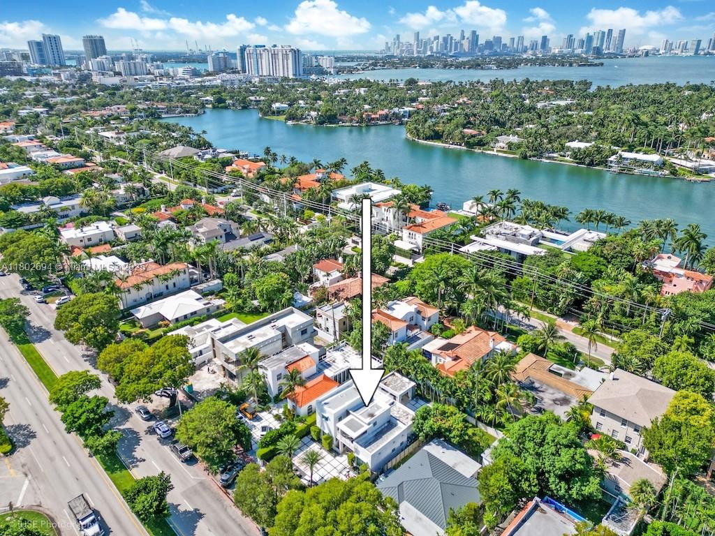 AMD PLAT OF SUNSET LAKE S - Residential Lease