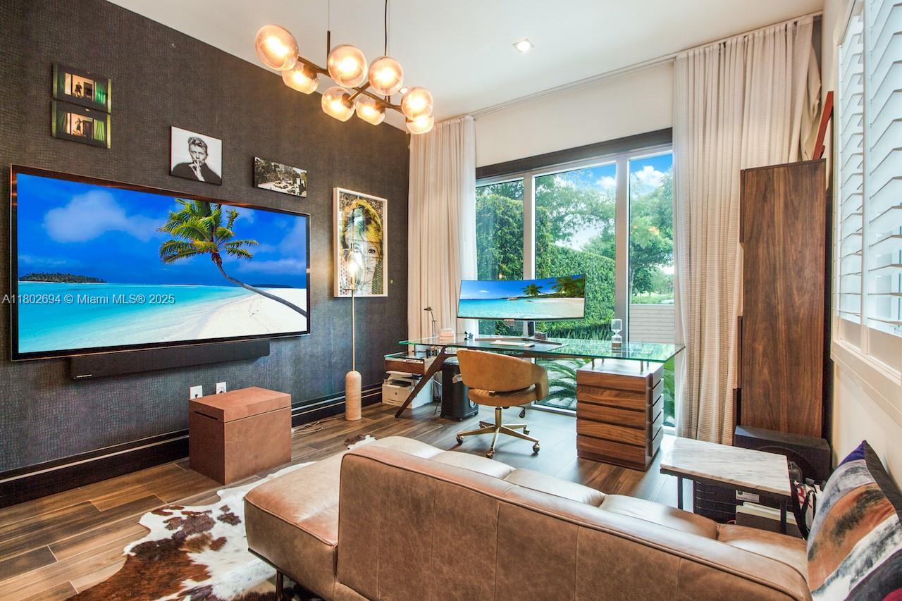 AMD PLAT OF SUNSET LAKE S - Residential Lease