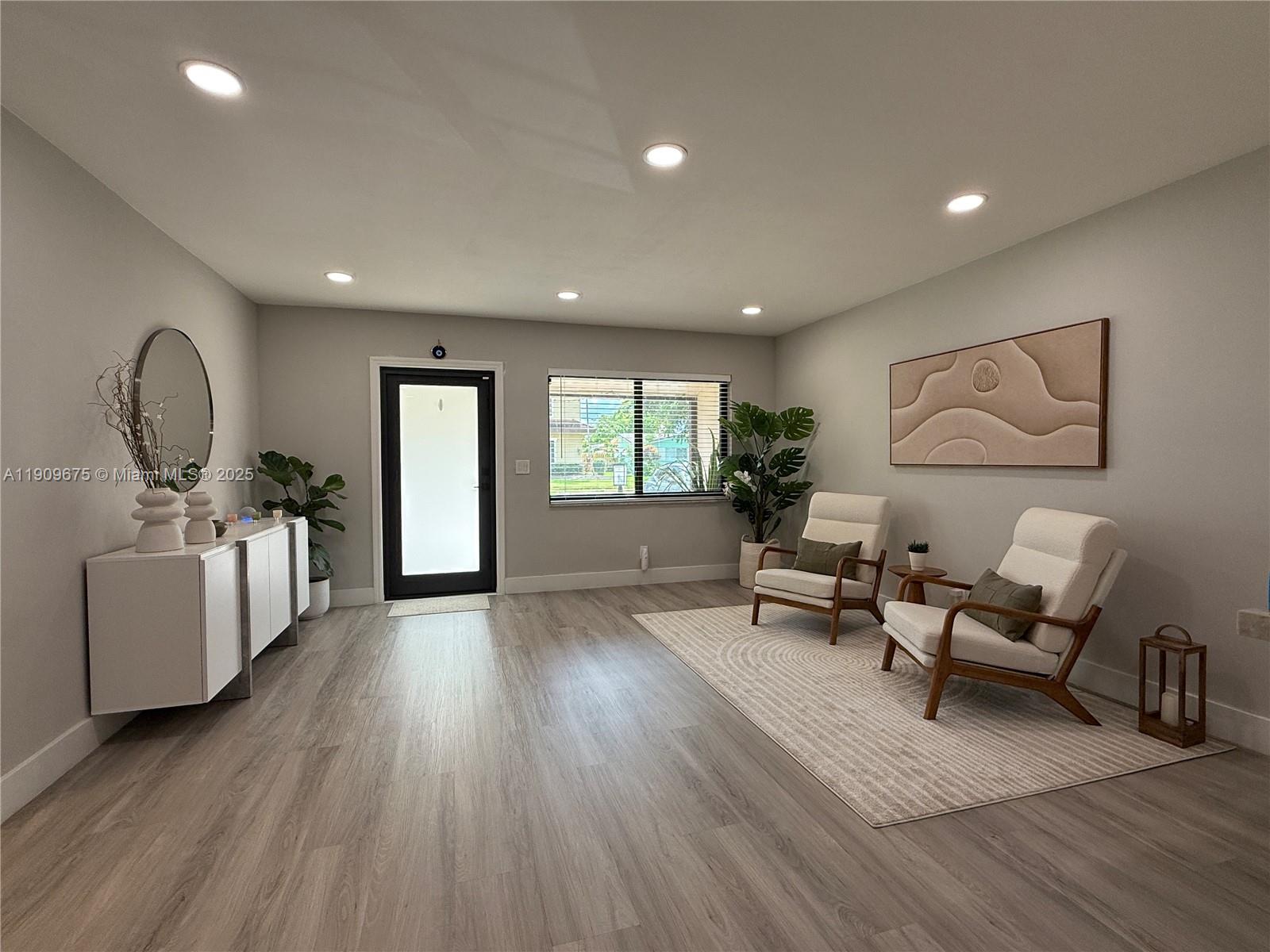 HOLLYWOOD HILLS - Residential Lease