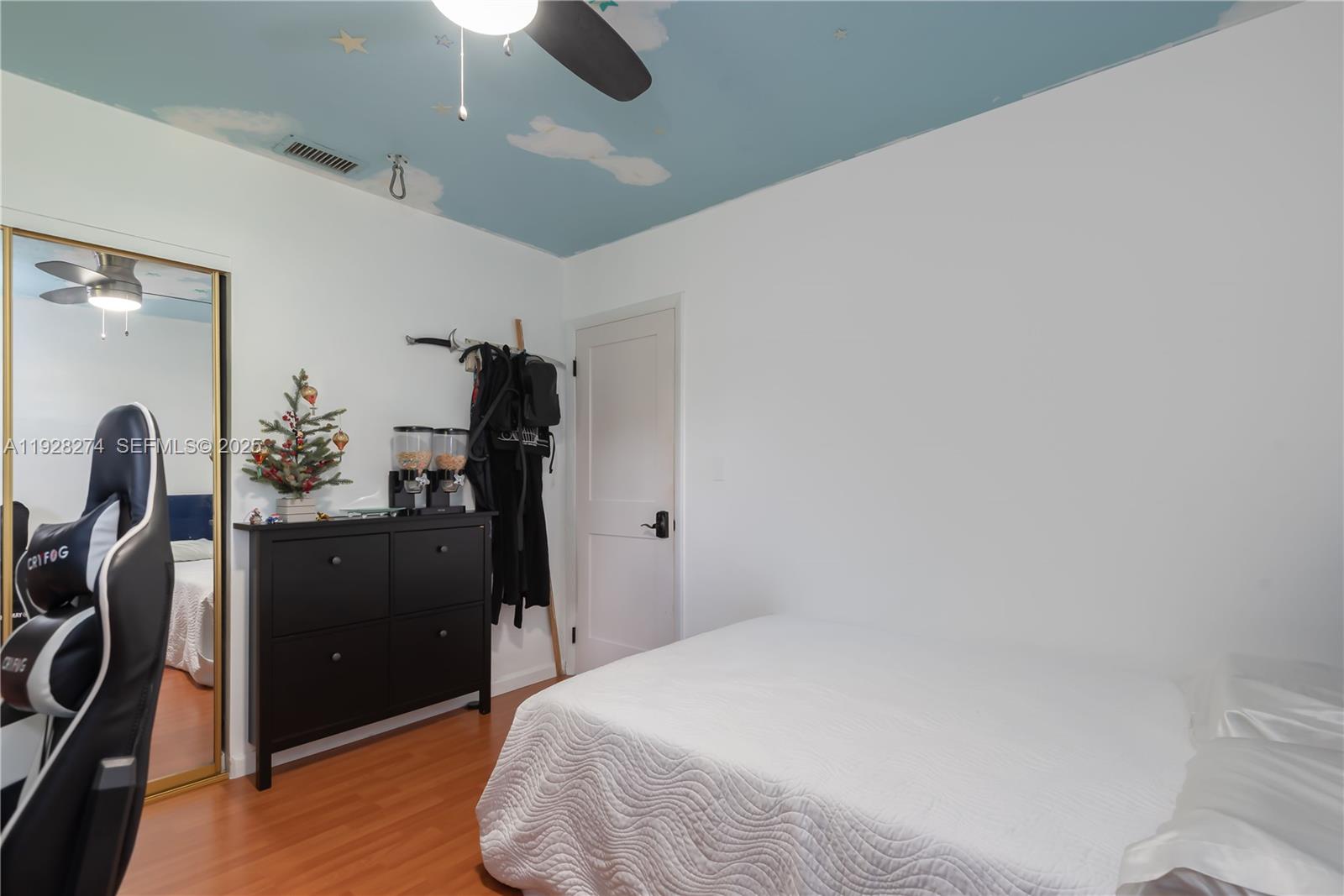 DEVON AIRE ESTATES SEC 1 - Residential