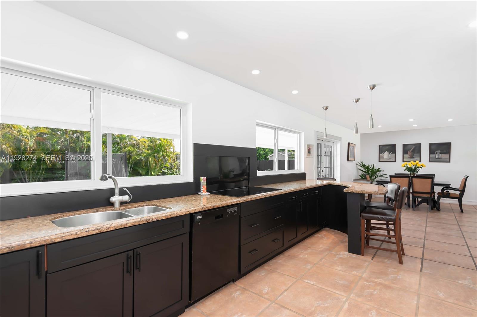 DEVON AIRE ESTATES SEC 1 - Residential