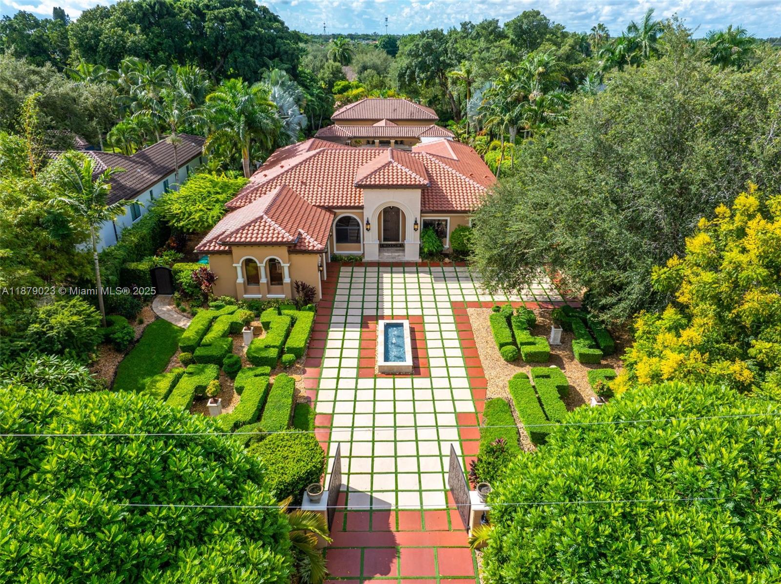 CANEROS OAK - Residential
