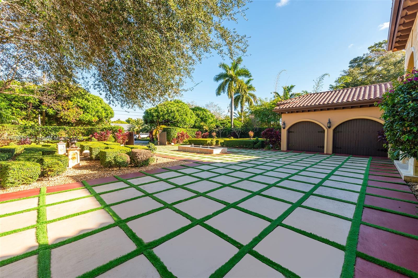 CANEROS OAK - Residential