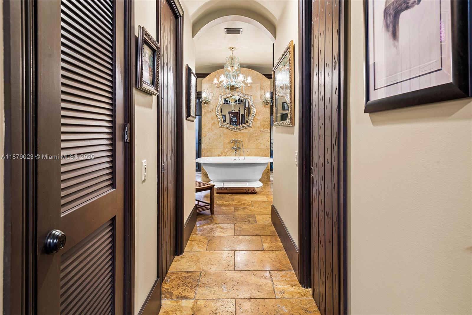 CANEROS OAK - Residential