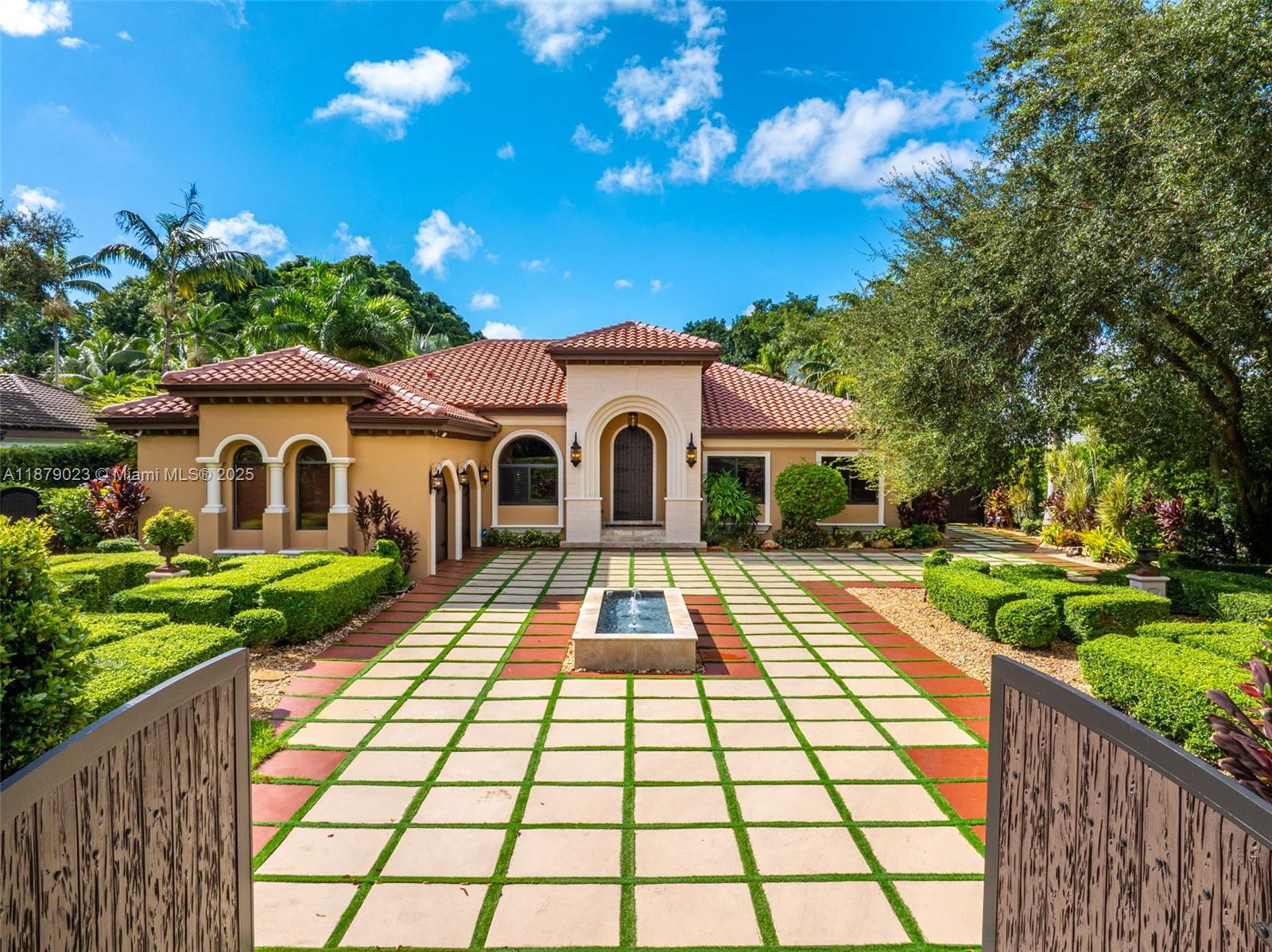 CANEROS OAK - Residential