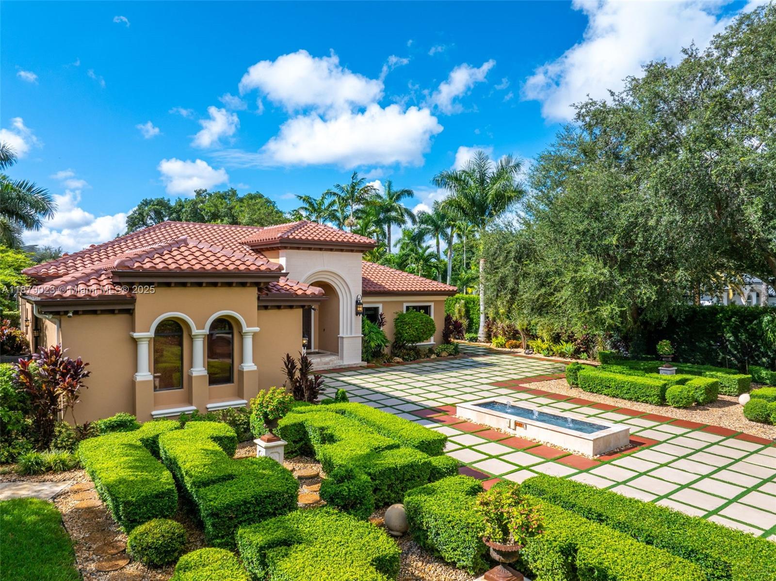 CANEROS OAK - Residential