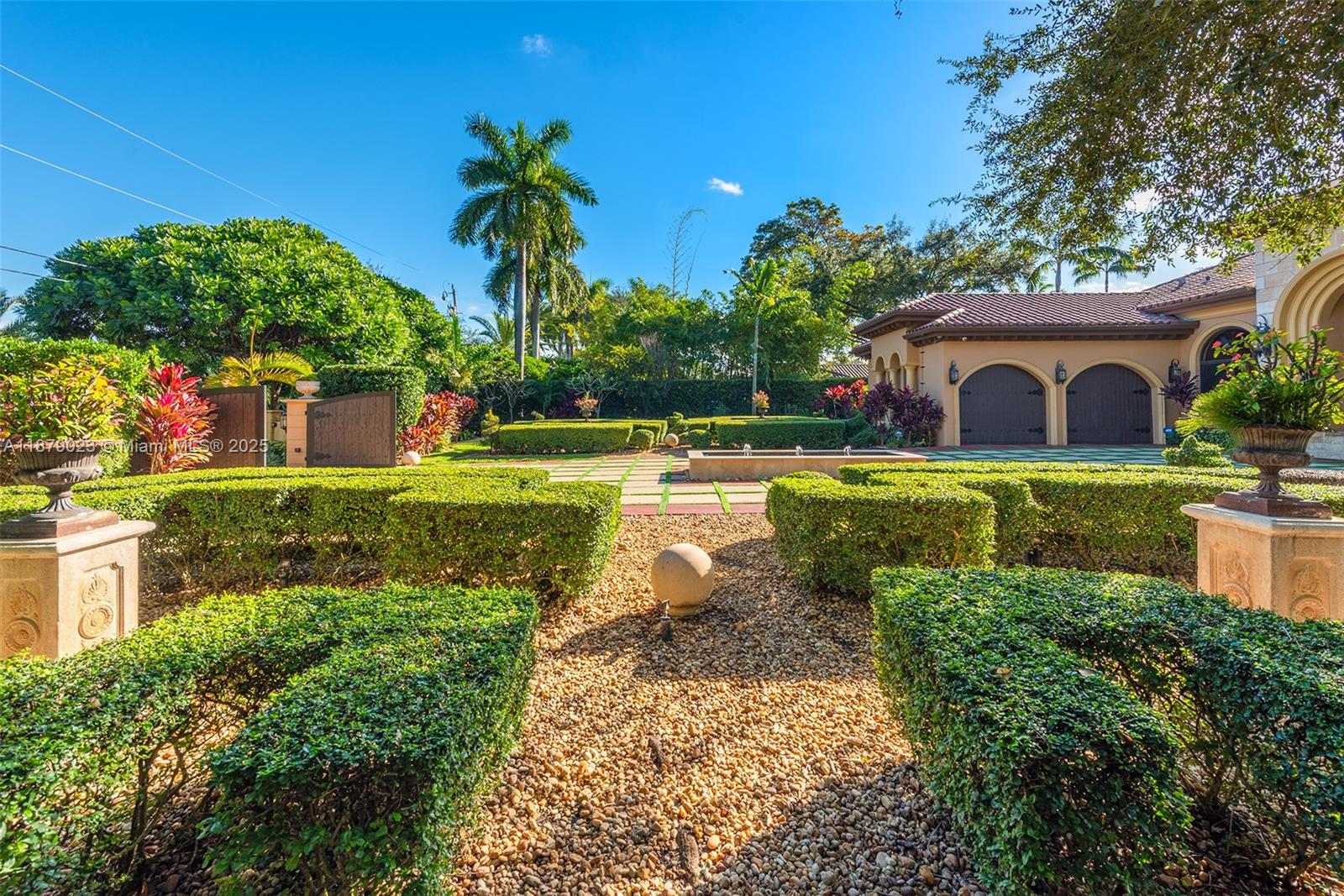 CANEROS OAK - Residential