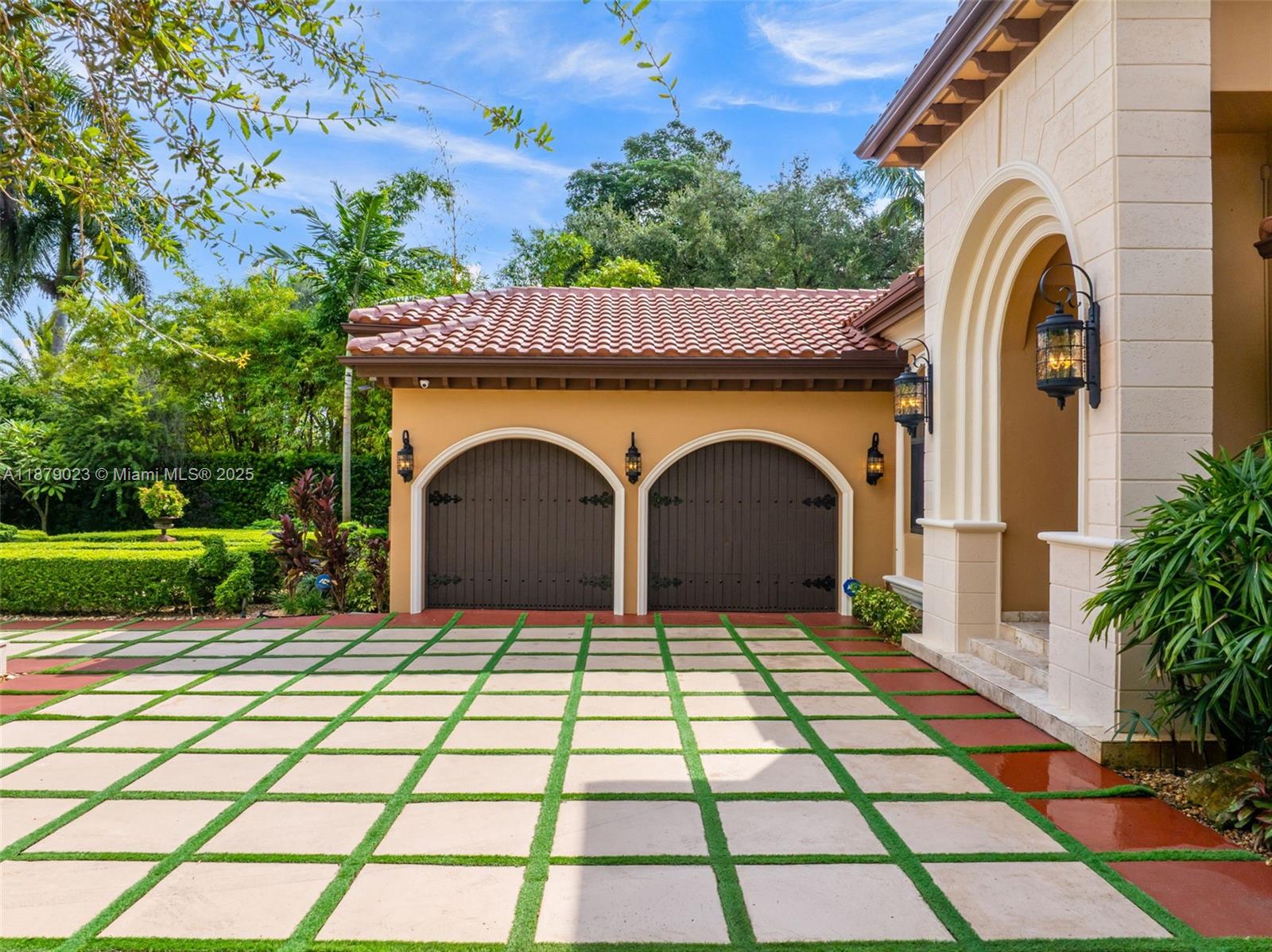 CANEROS OAK - Residential