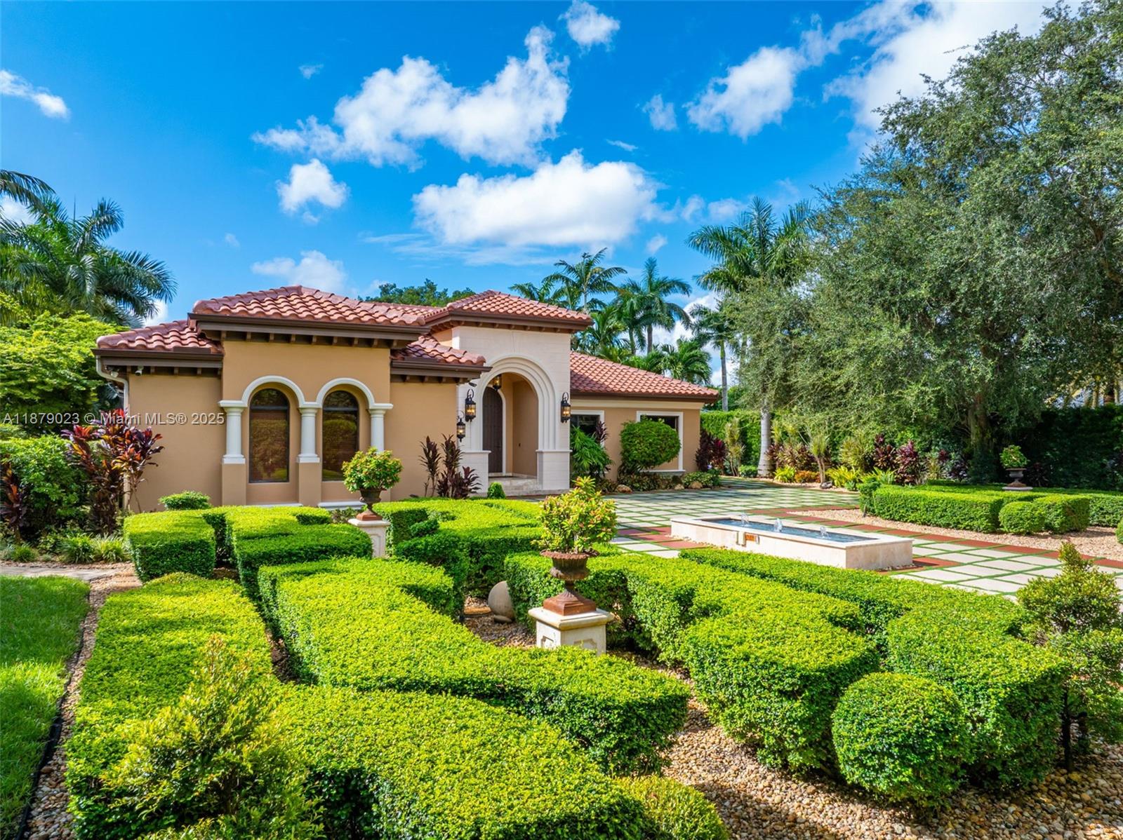 CANEROS OAK - Residential