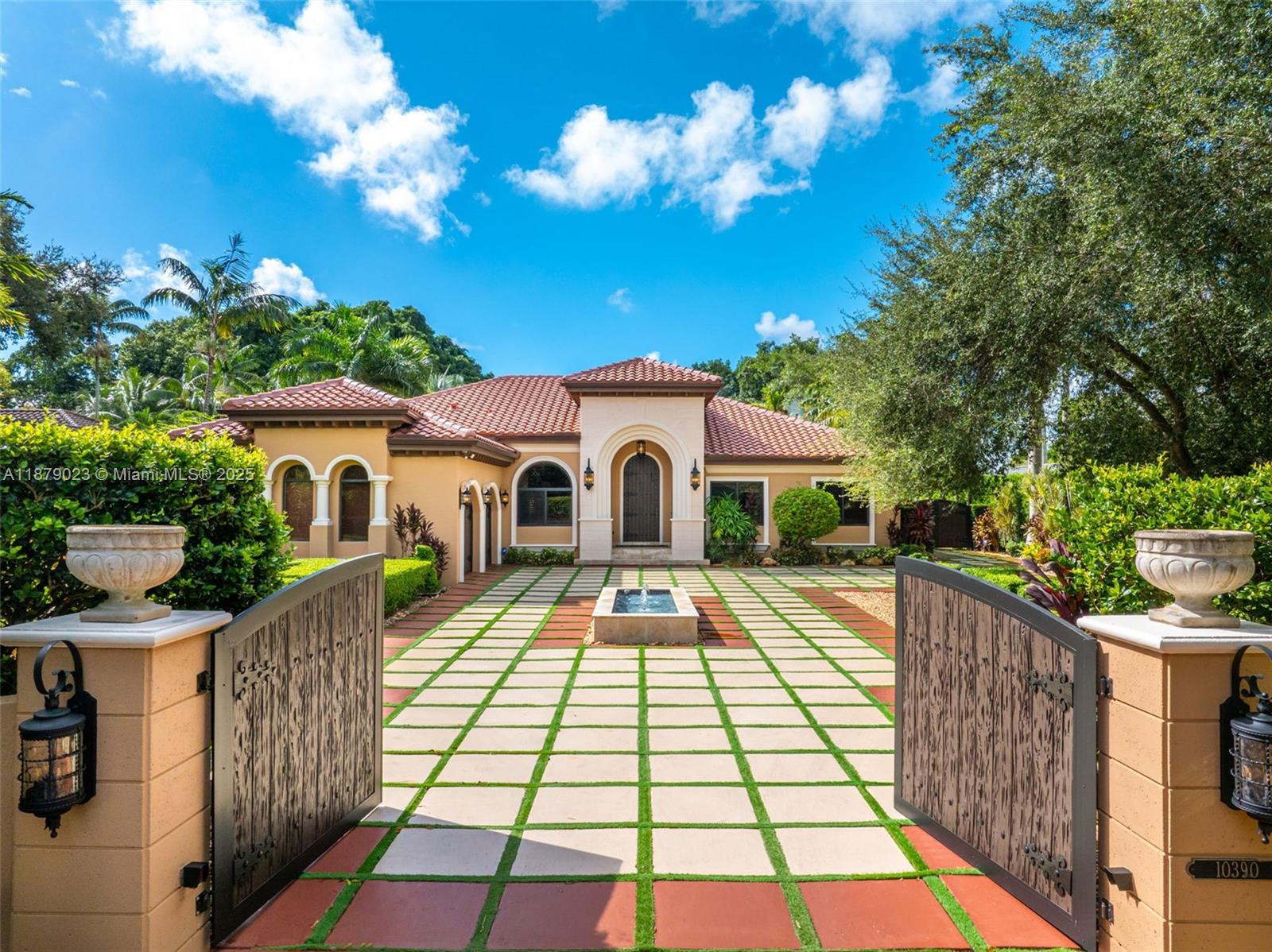 CANEROS OAK - Residential