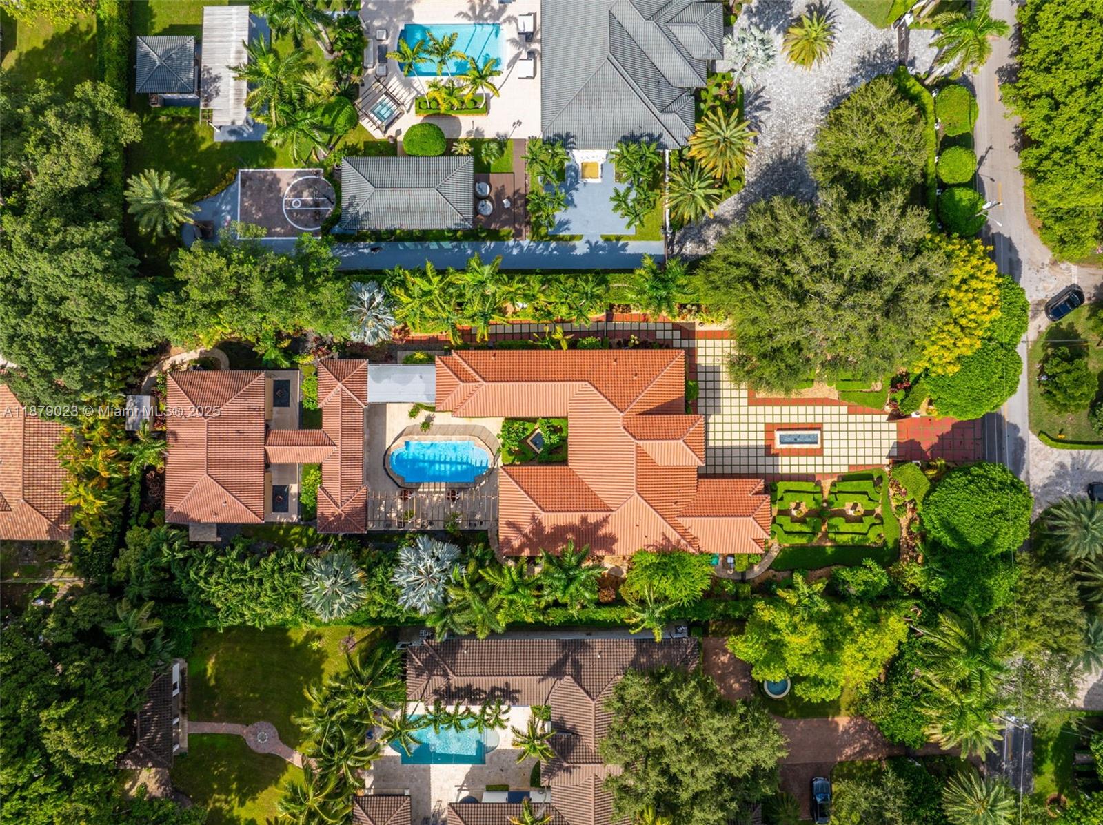 CANEROS OAK - Residential