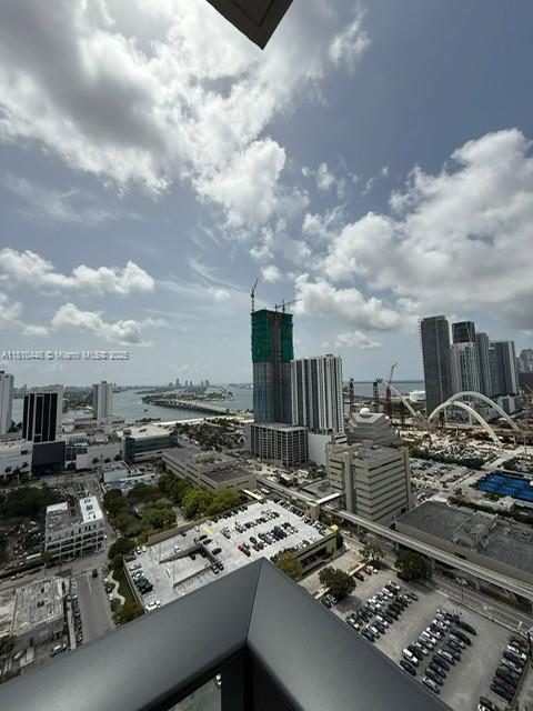 CANVAS CONDO - Residential Lease