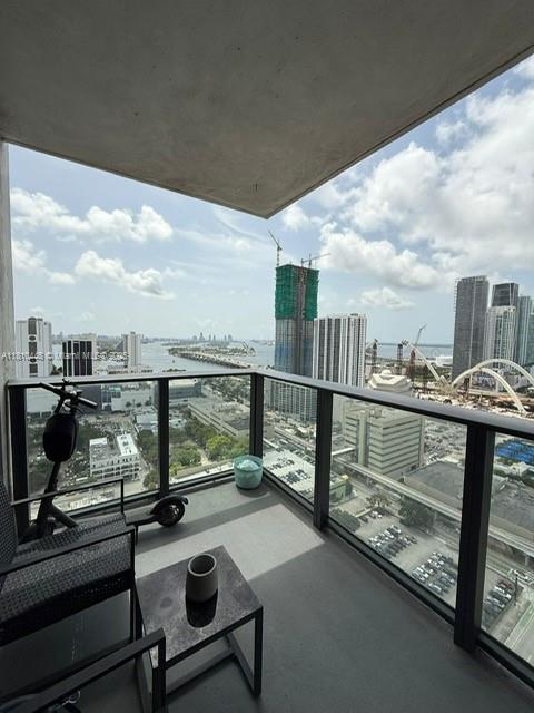 CANVAS CONDO - Residential Lease