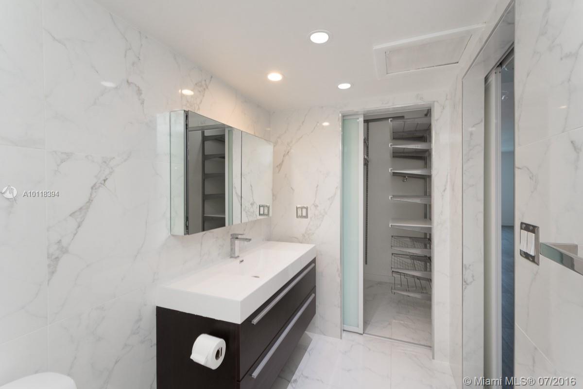 Roney Palace Condo - Residential Lease