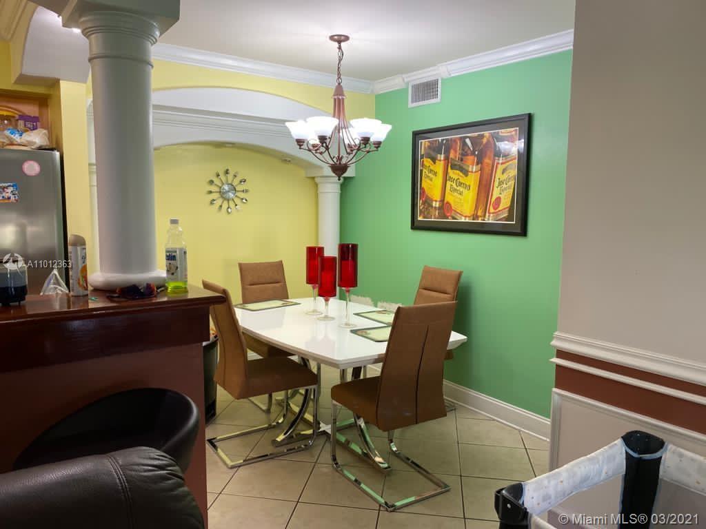 LAGO GRANDE THREE-A CONDO - Residential