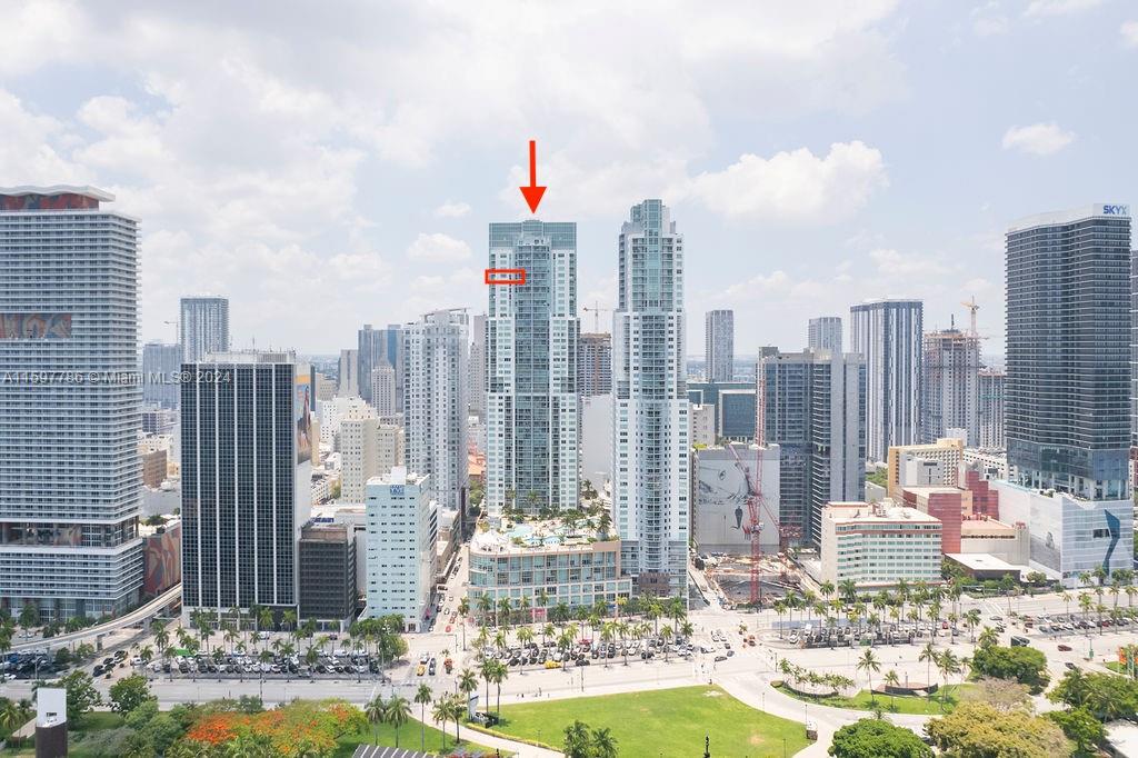 VIZCAYNE SOUTH CONDO - Residential