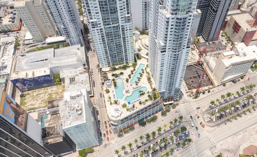 VIZCAYNE SOUTH CONDO - Residential