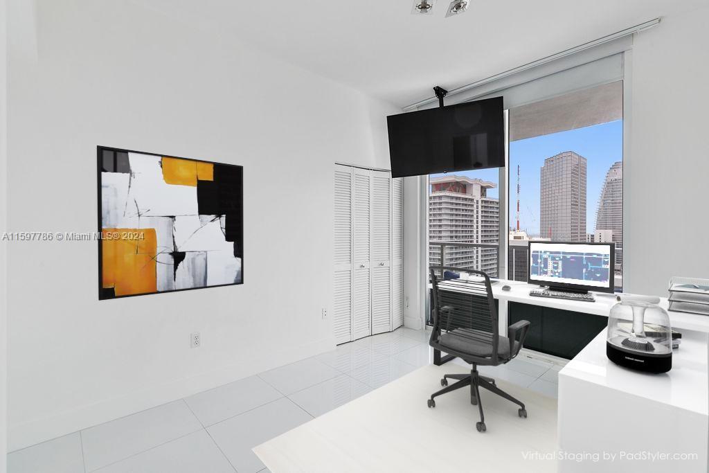 VIZCAYNE SOUTH CONDO - Residential