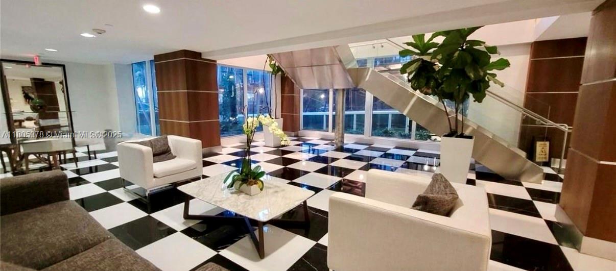 1800 CLUB CONDO - Residential