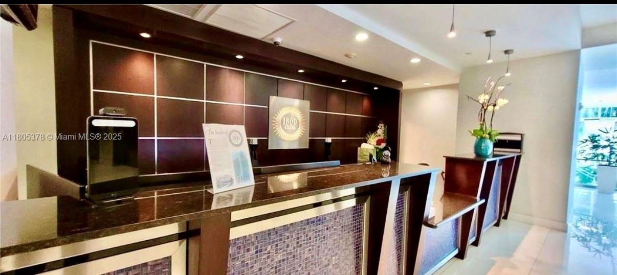 1800 CLUB CONDO - Residential