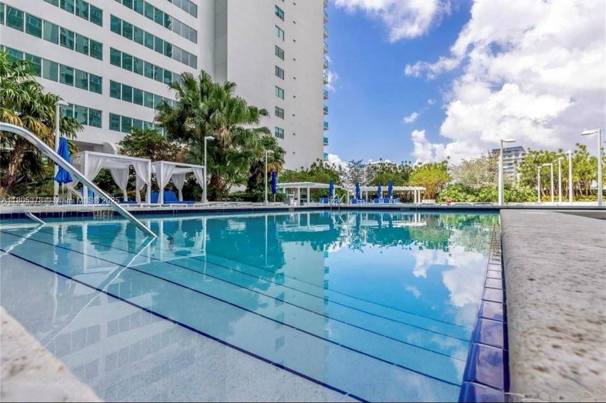 1800 CLUB CONDO - Residential