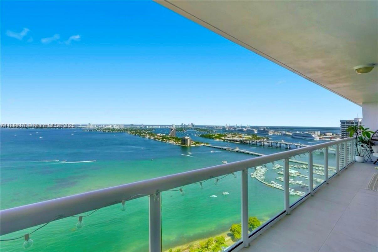 1800 CLUB CONDO - Residential