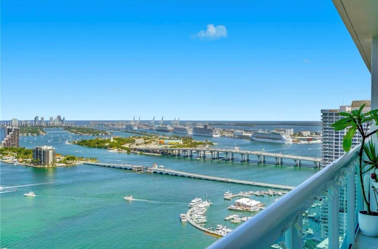 1800 CLUB CONDO - Residential