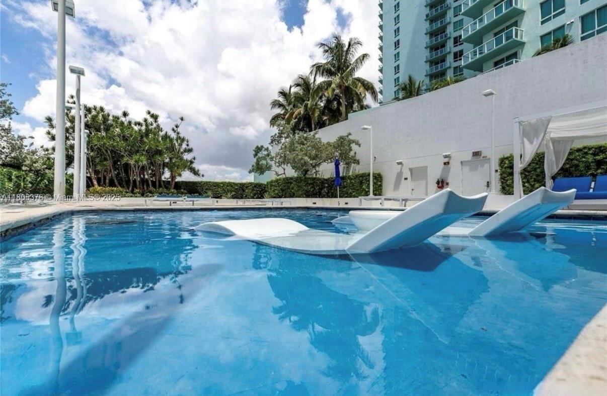 1800 CLUB CONDO - Residential