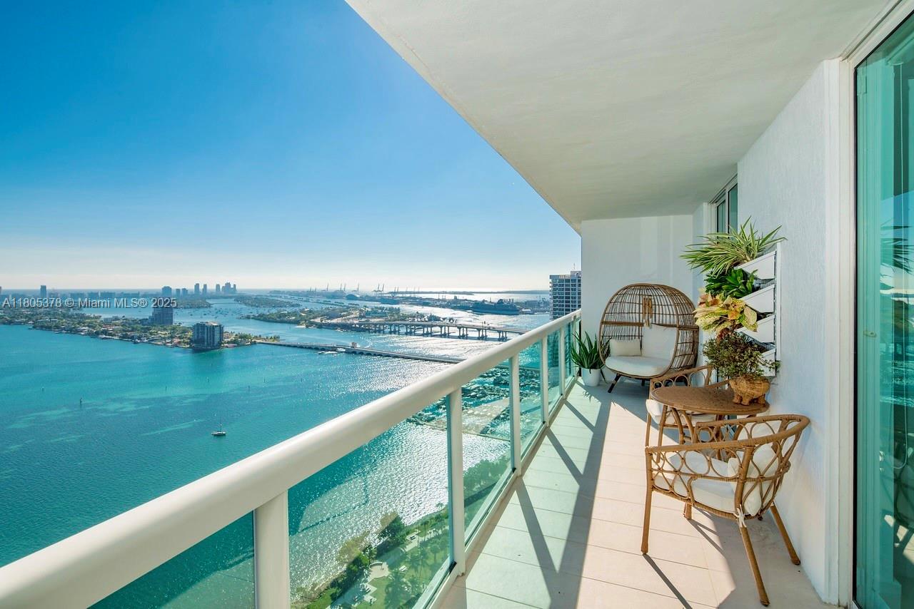 1800 CLUB CONDO - Residential
