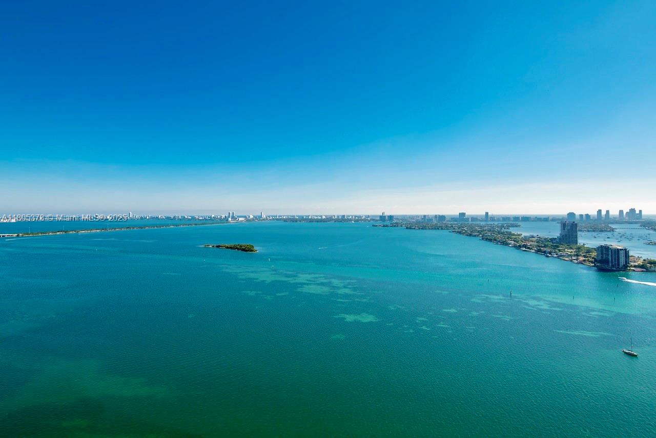 1800 CLUB CONDO - Residential