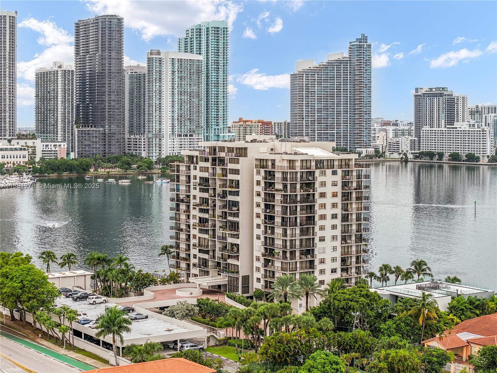 801 N Venetian Dr 1002