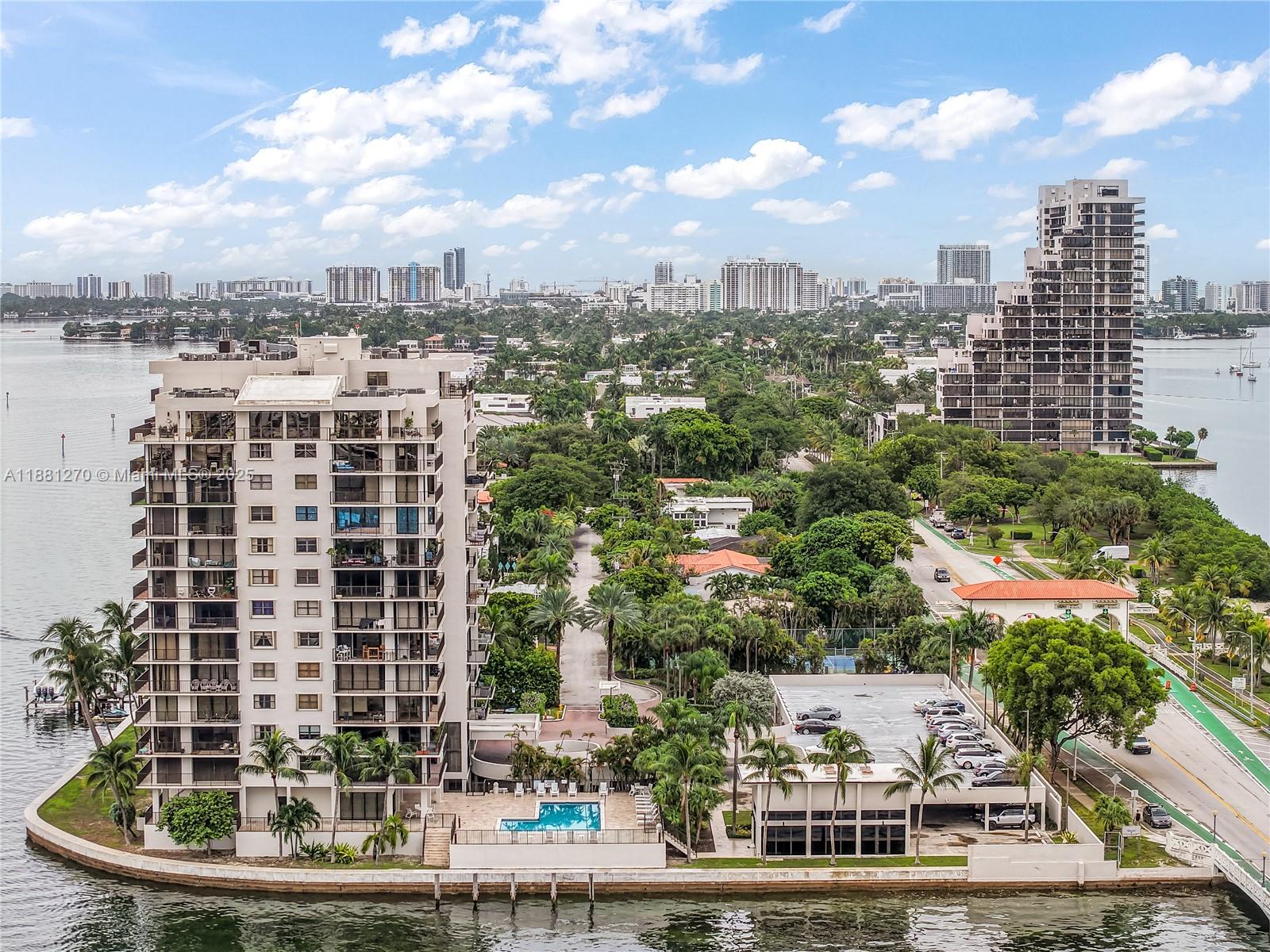 801 N Venetian Dr 1002