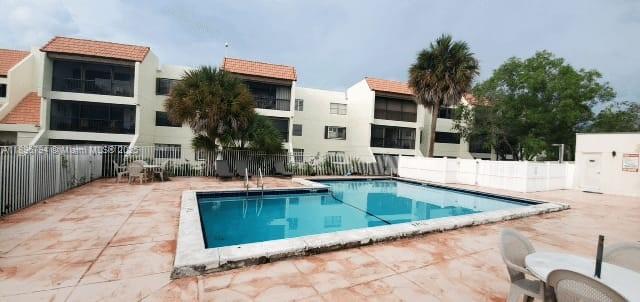 BUILDING FOUR OF RACQUET - Residential Lease