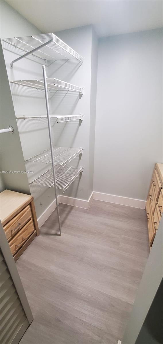 BUILDING FOUR OF RACQUET - Residential Lease