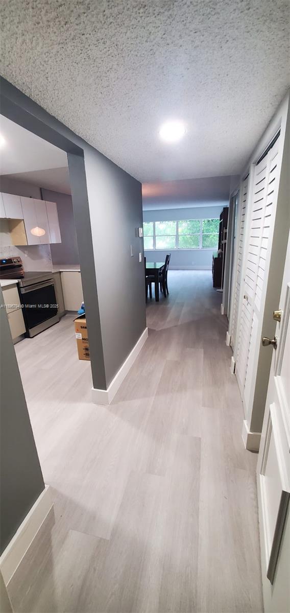 BUILDING FOUR OF RACQUET - Residential Lease
