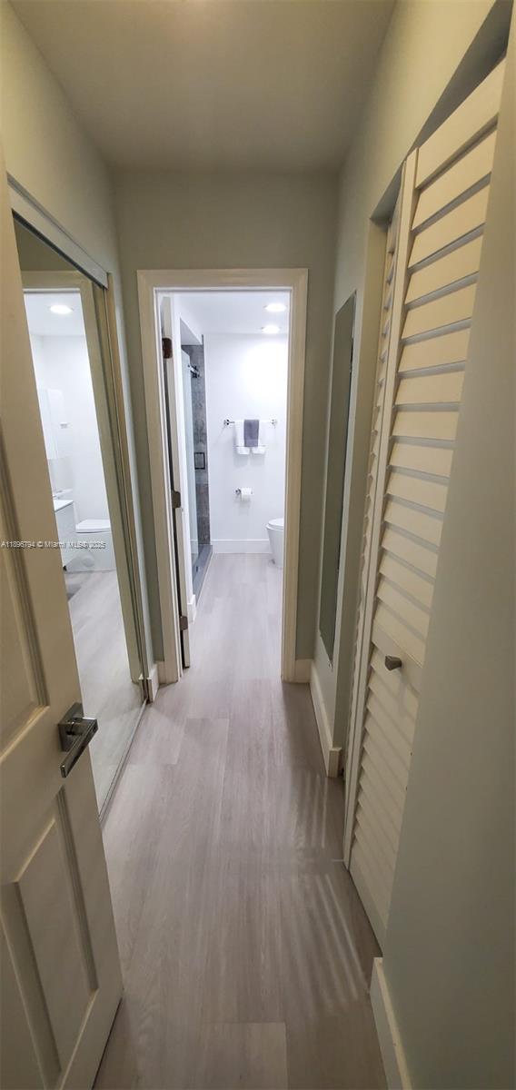 BUILDING FOUR OF RACQUET - Residential Lease