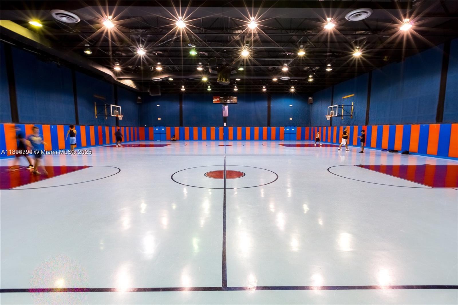 BUILDING FOUR OF RACQUET - Residential Lease