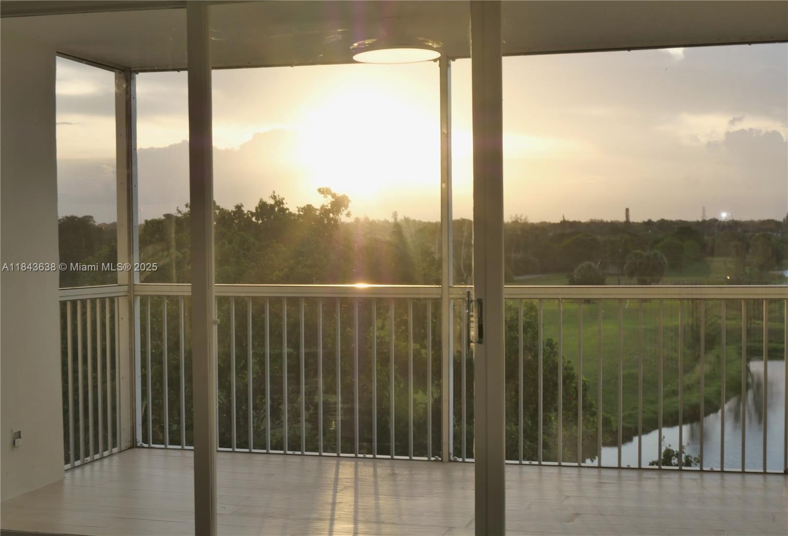 NO 51 PALM-AIRE COUNTRY C - Residential