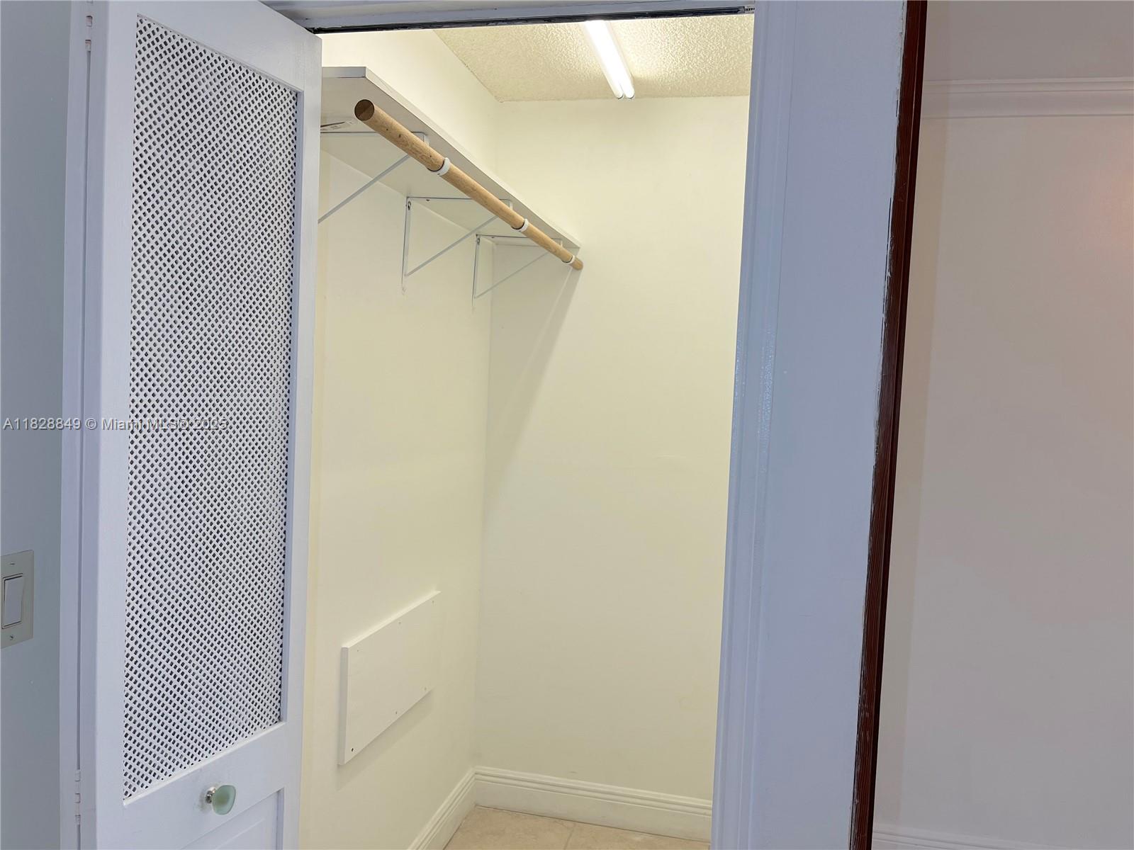 VICTORIA PARK TOWER CONDO - Residential
