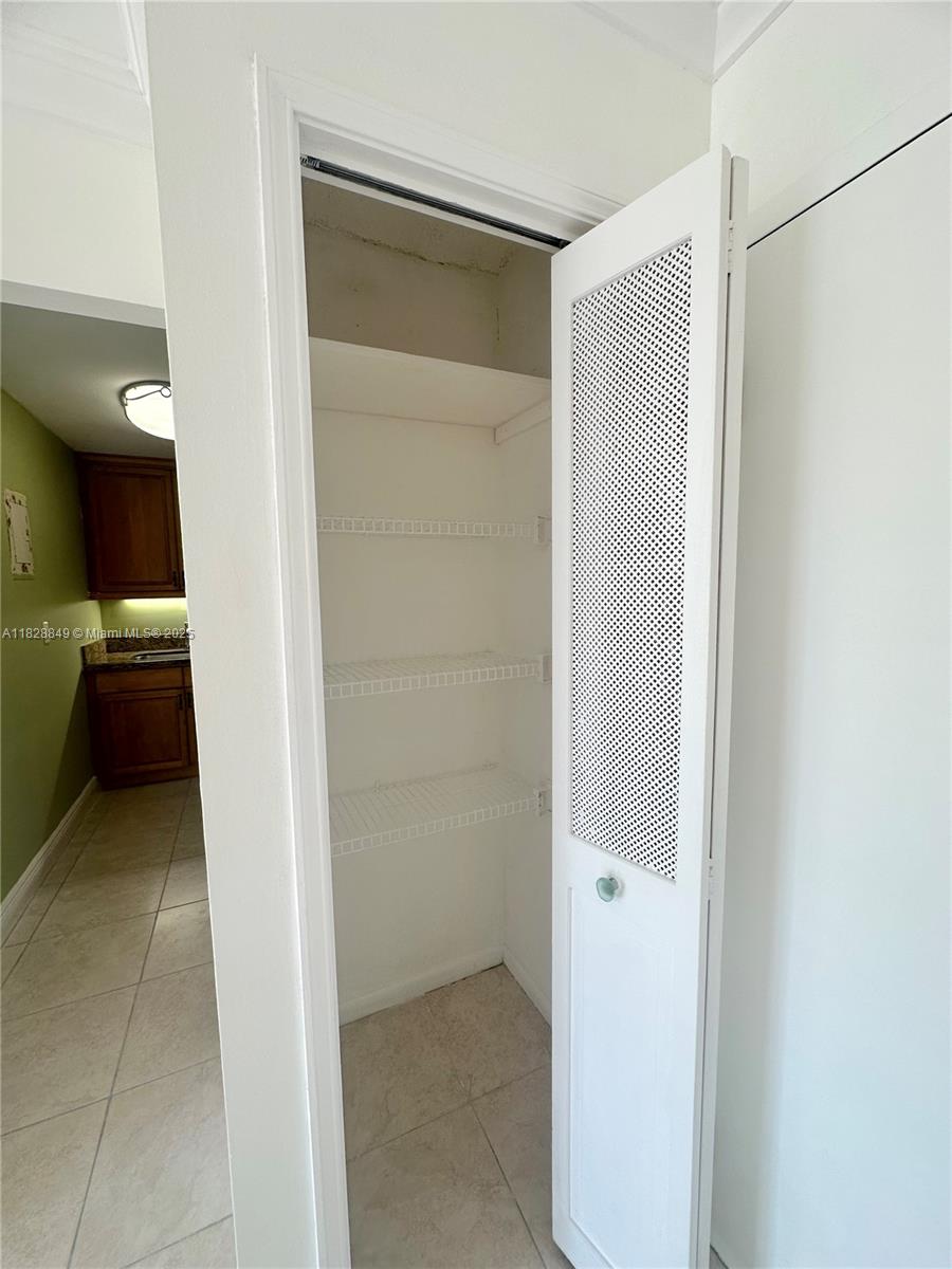 VICTORIA PARK TOWER CONDO - Residential