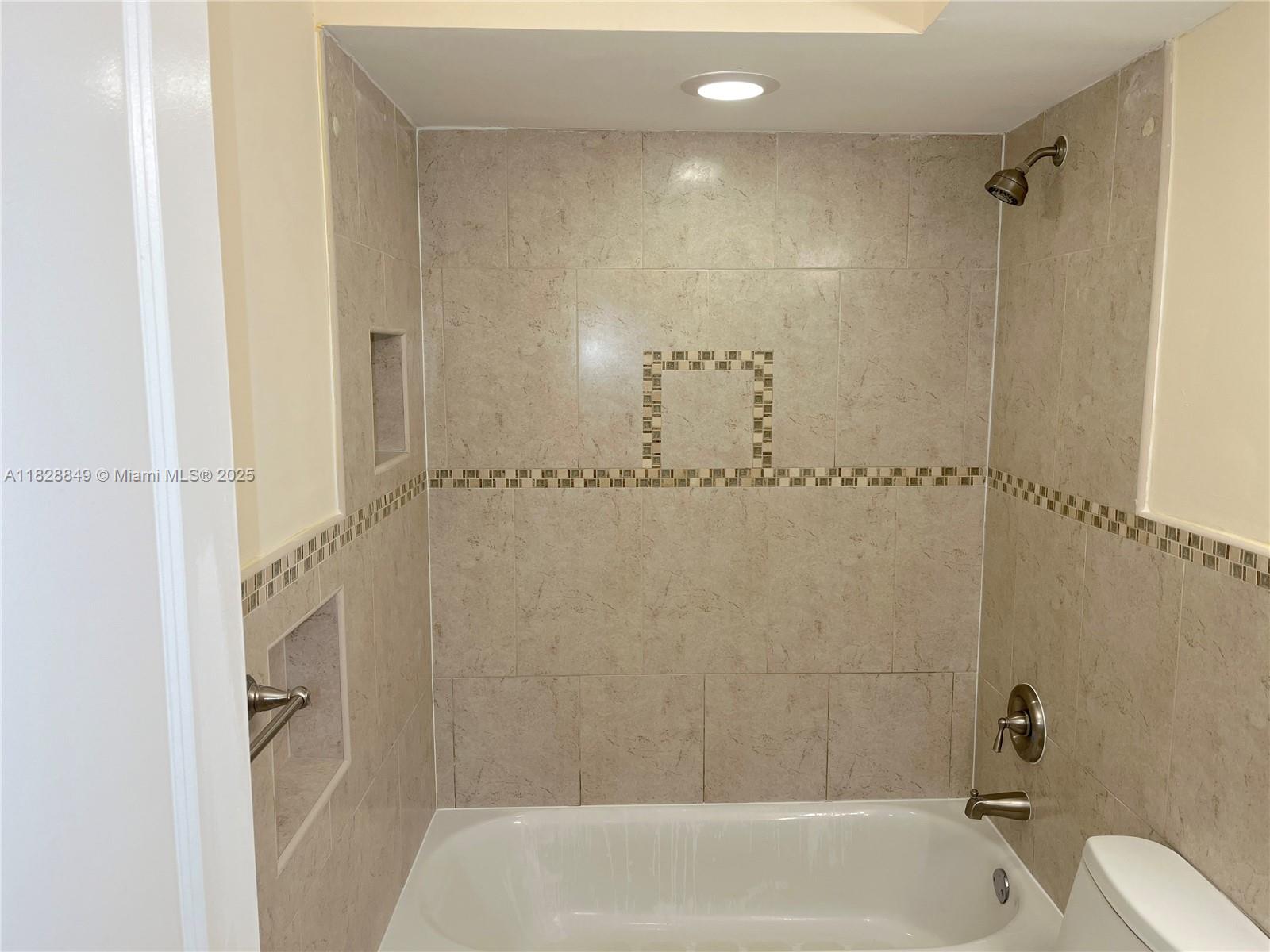 VICTORIA PARK TOWER CONDO - Residential